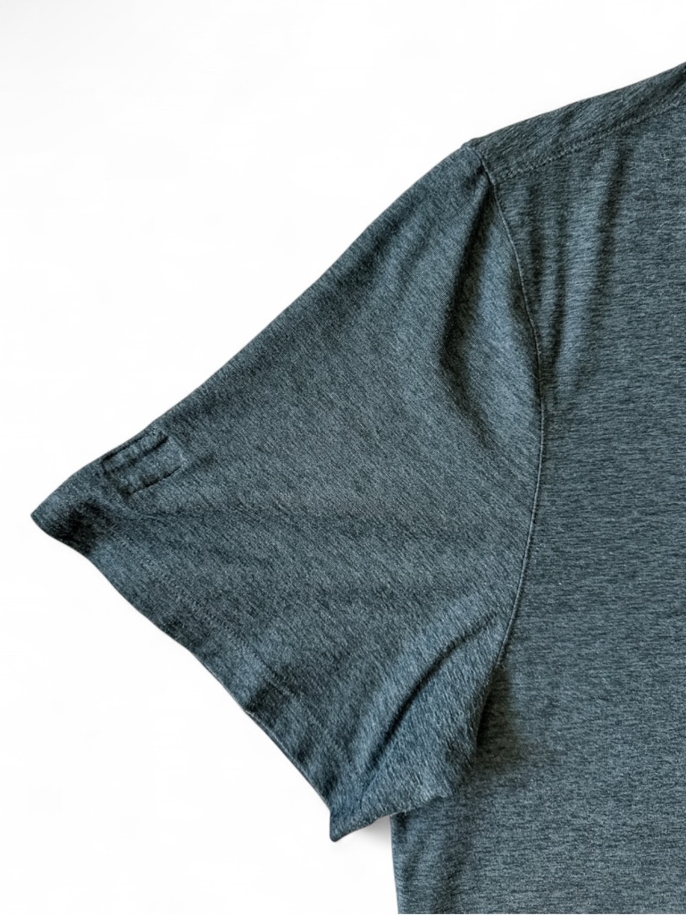 Vuori Men's Strato Tech Polo Shirt Charcoal Heather Athletic- Large - Picture 9 of 10
